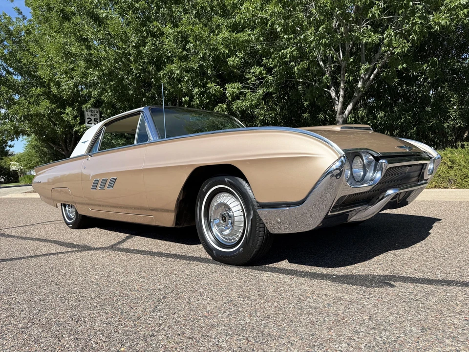 1963 Ford Thunderbird 3rd Gen - Image 11 of 31