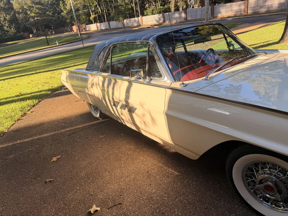 1963 Ford Thunderbird 3rd Gen - Image 12 of 31
