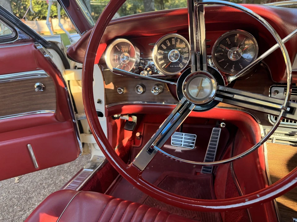 1963 Ford Thunderbird 3rd Gen - Image 28 of 31