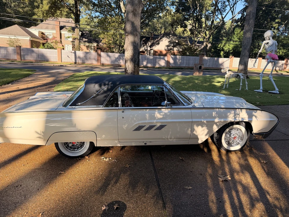 1963 Ford Thunderbird 3rd Gen - Image 2 of 31