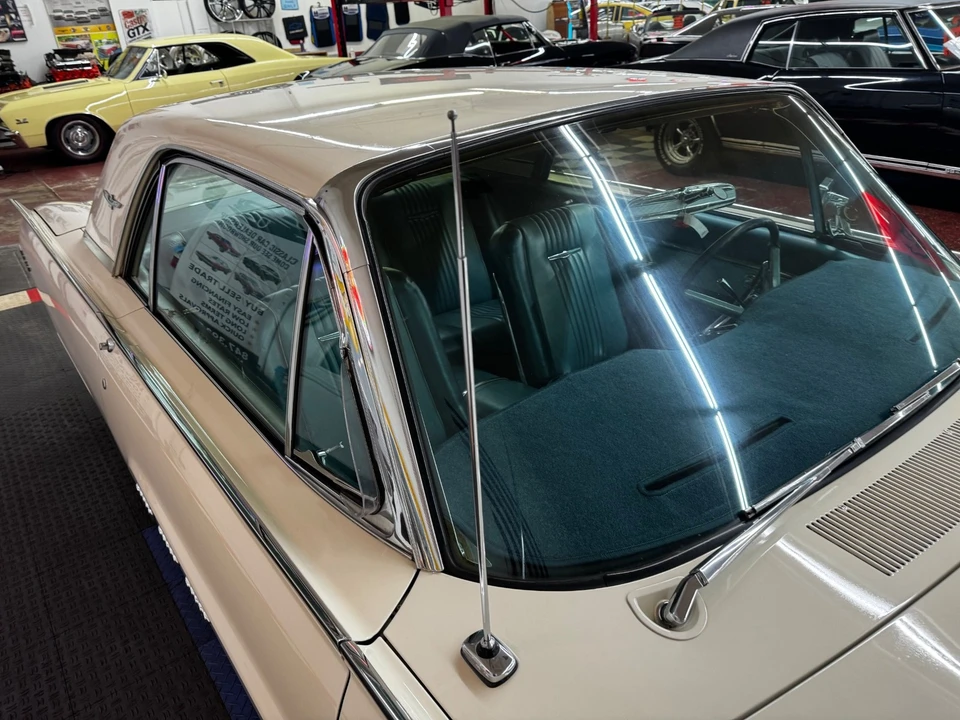 1963 Ford Thunderbird 3rd Gen - Image 17 of 21