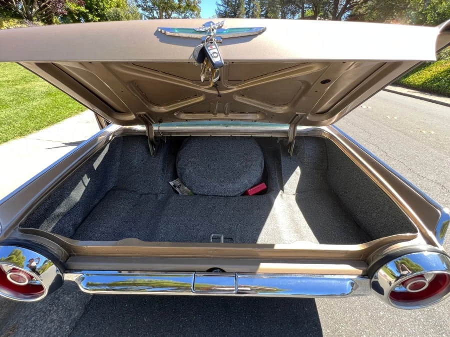 1963 Ford Thunderbird 3rd Gen - Image 12 of 13