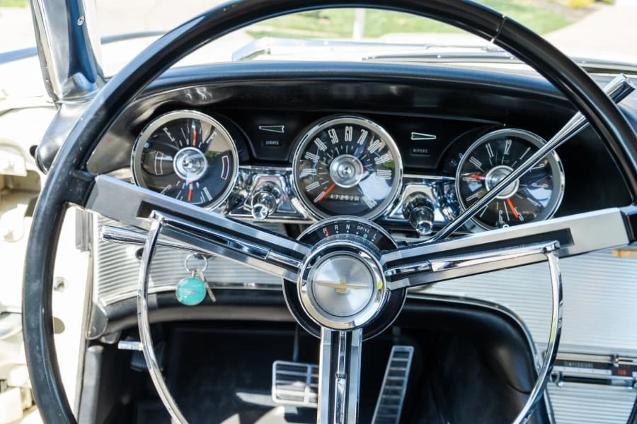 1963 Ford Thunderbird 3rd Gen - Image 25 of 31