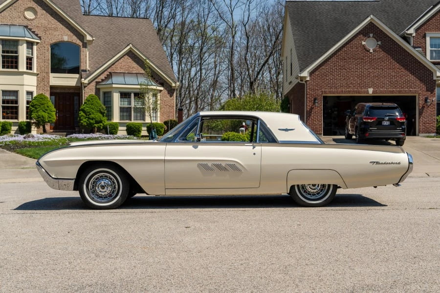 1963 Ford Thunderbird 3rd Gen - Image 9 of 31