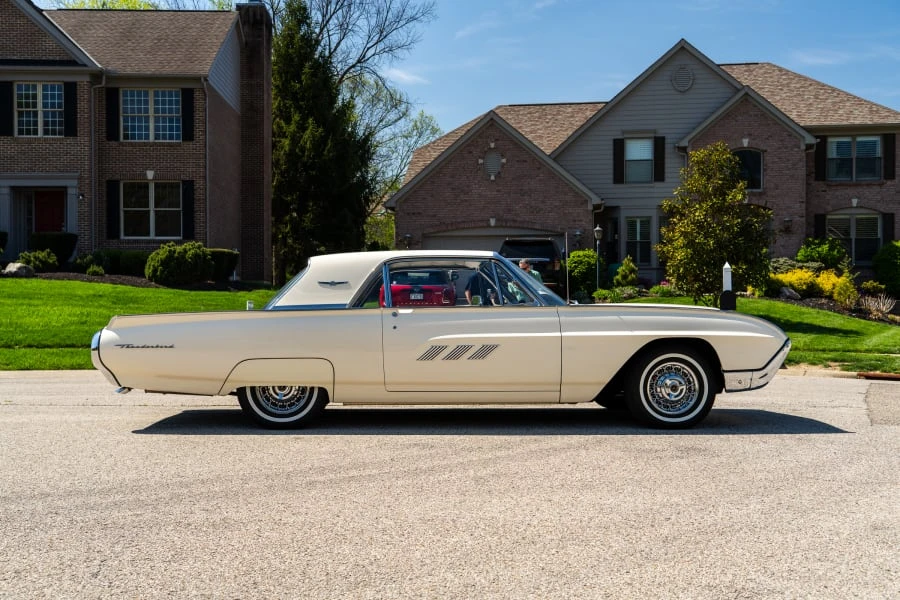 1963 Ford Thunderbird 3rd Gen - Image 2 of 31