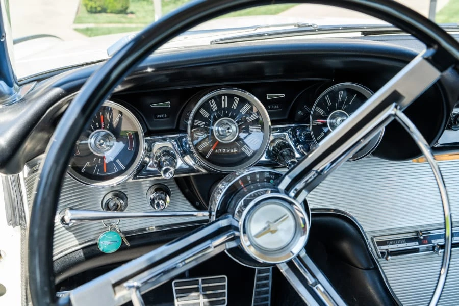 1963 Ford Thunderbird 3rd Gen - Image 23 of 31