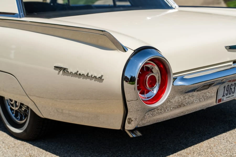 1963 Ford Thunderbird 3rd Gen - Image 13 of 31