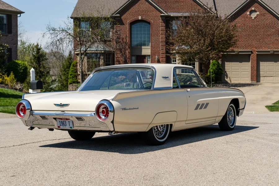 1963 Ford Thunderbird 3rd Gen - Image 3 of 31