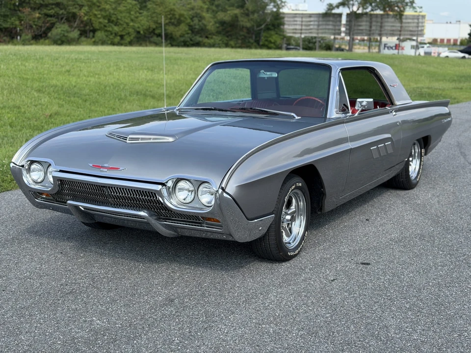 1963 Ford Thunderbird 3rd Gen - Image 4 of 31