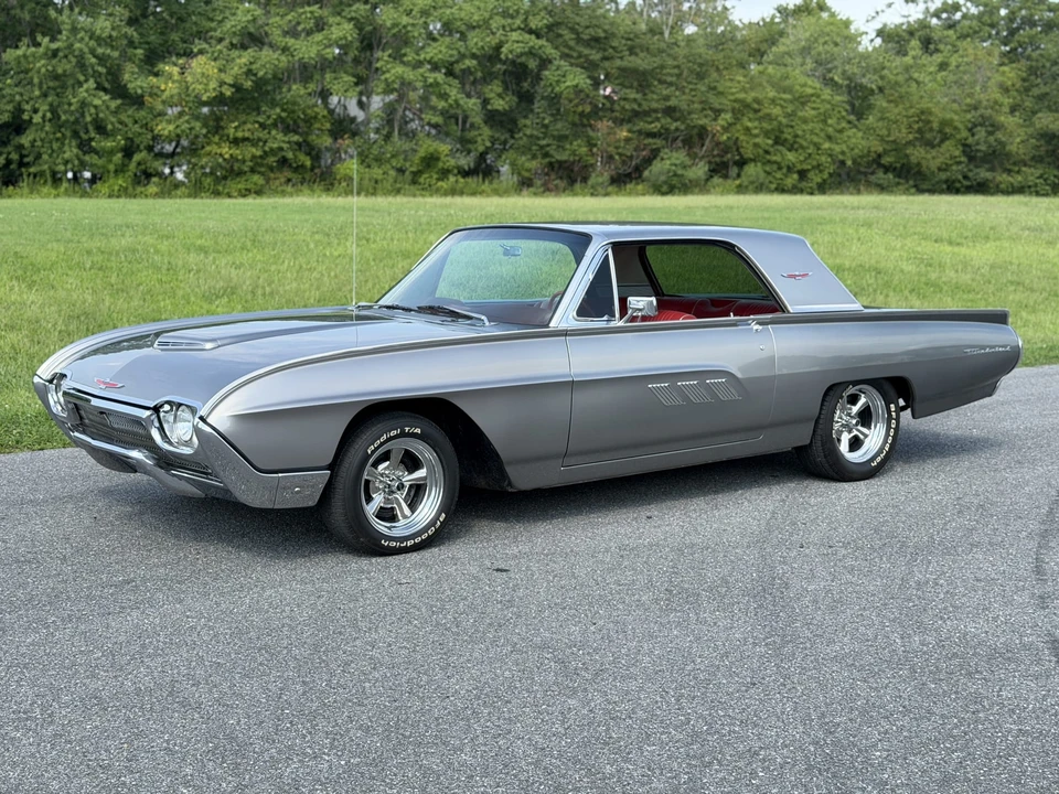 1963 Ford Thunderbird 3rd Gen - Image 2 of 31