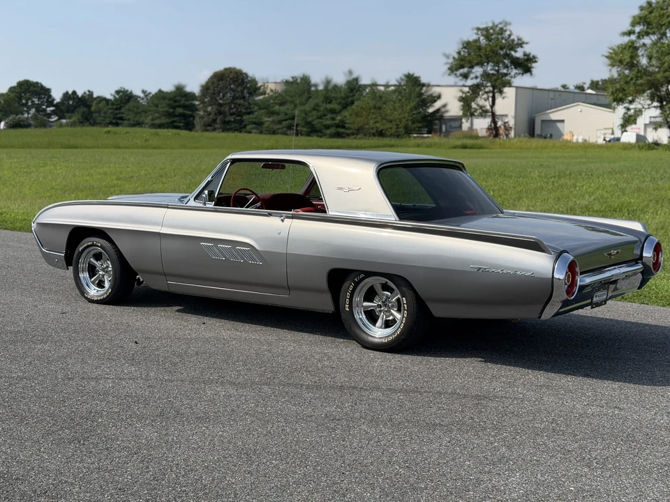 1963 Ford Thunderbird 3rd Gen - Image 26 of 31