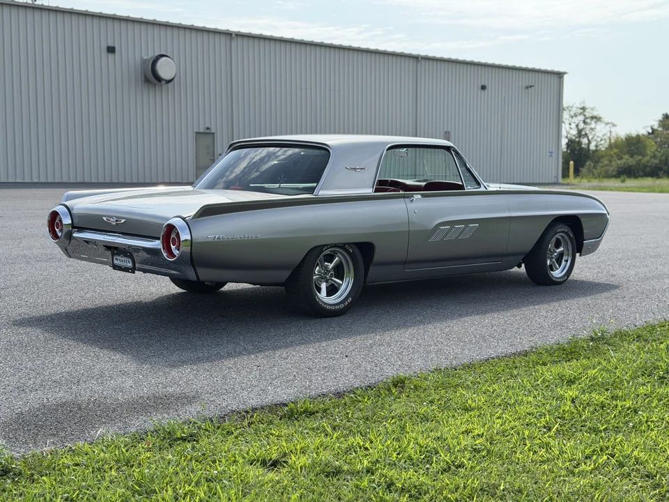1963 Ford Thunderbird 3rd Gen - Image 14 of 31