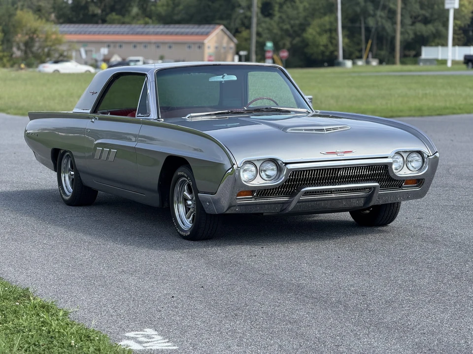 1963 Ford Thunderbird 3rd Gen - Image 6 of 31