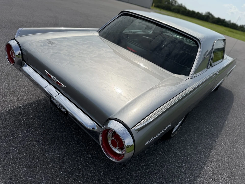 1963 Ford Thunderbird 3rd Gen - Image 15 of 31