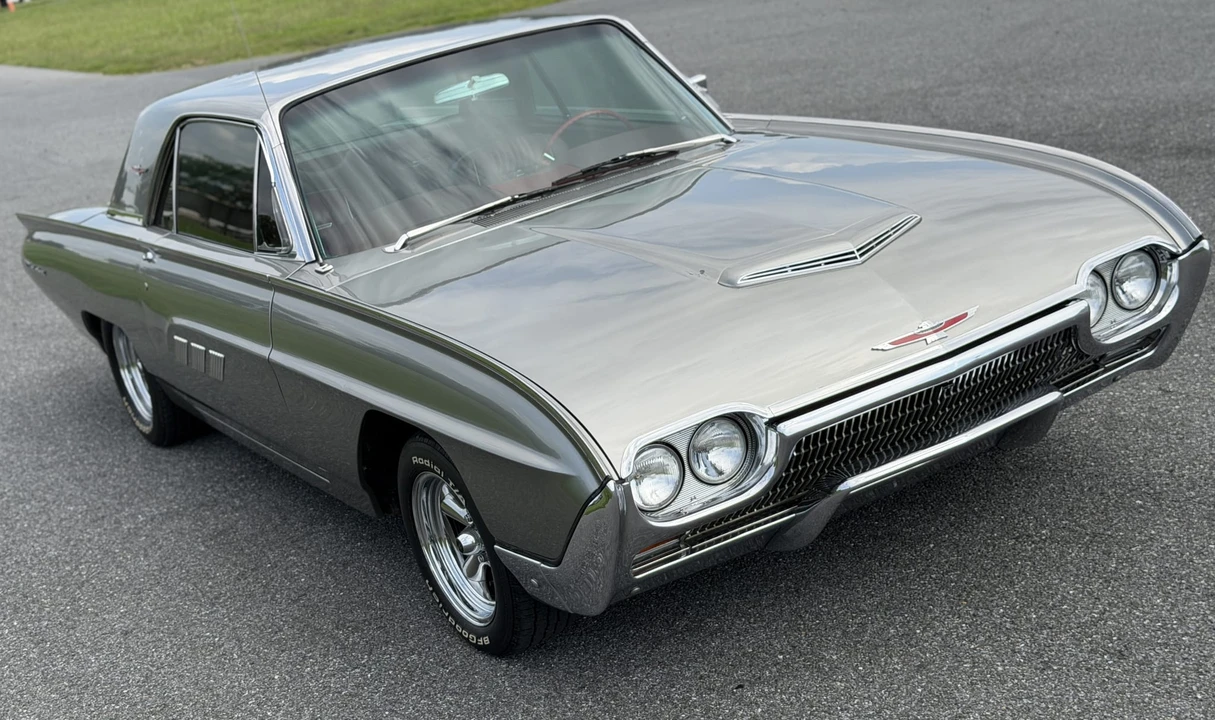 1963 Ford Thunderbird 3rd Gen - Image 7 of 31