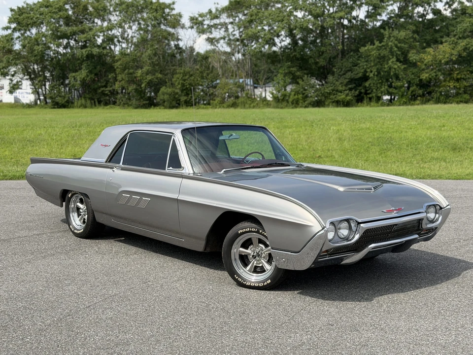 1963 Ford Thunderbird 3rd Gen - Image 9 of 31
