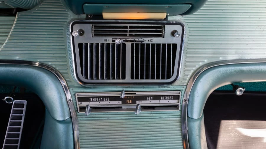 1963 Ford Thunderbird 3rd Gen - Image 19 of 31