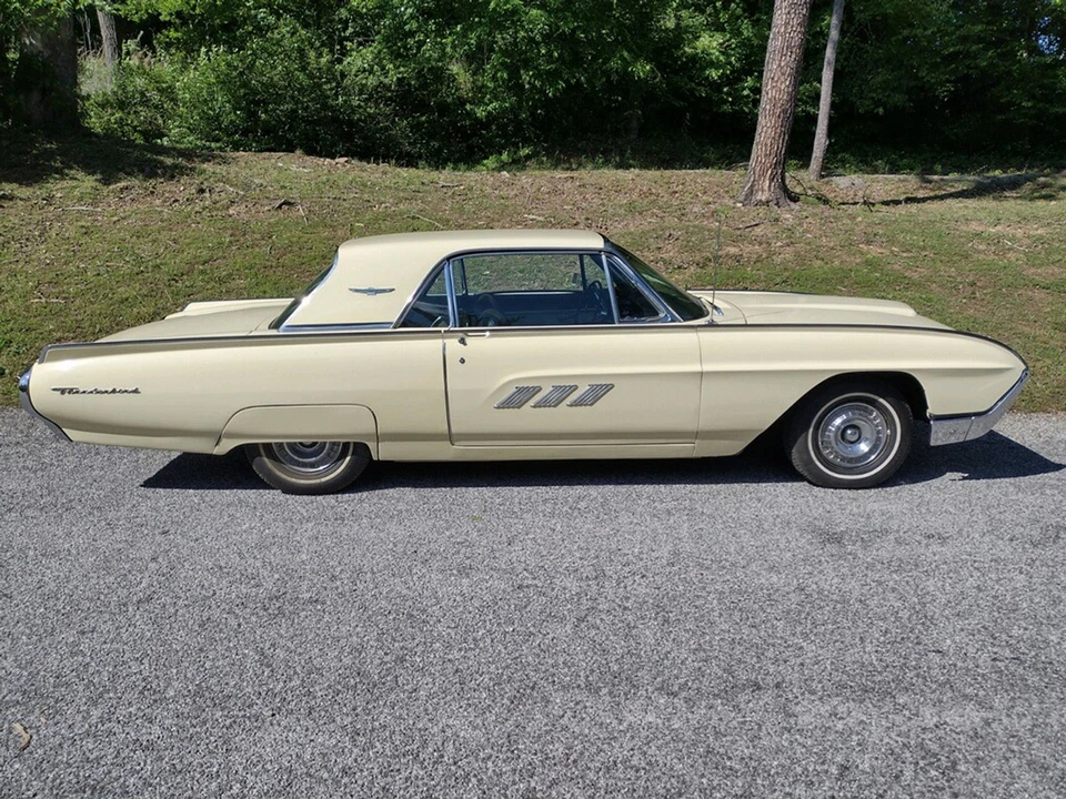 1963 Ford Thunderbird 3rd Gen - Image 4 of 31