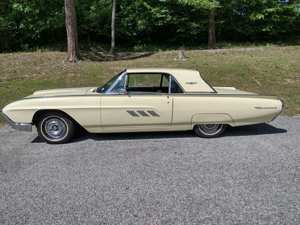 1963 Ford Thunderbird 3rd Gen - Image 5 of 31