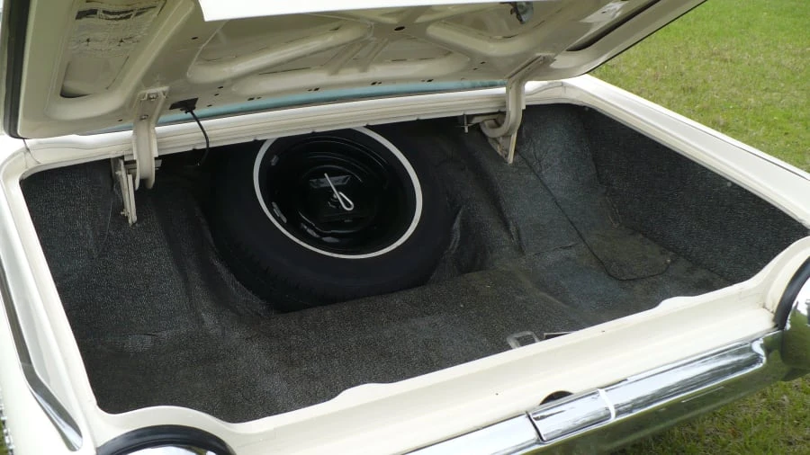 1963 Ford Thunderbird 3rd Gen - Image 18 of 26