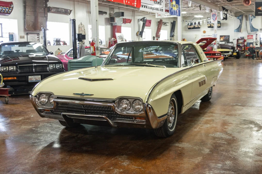 1963 Ford Thunderbird 3rd Gen - Image 3 of 31