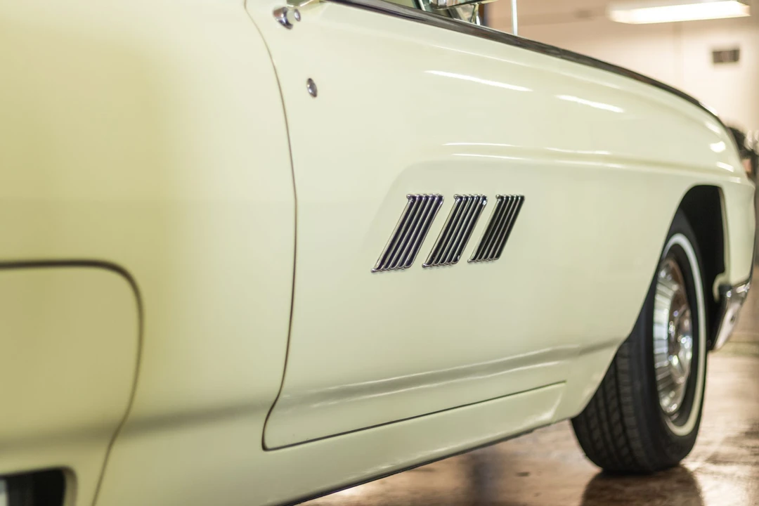 1963 Ford Thunderbird 3rd Gen - Image 28 of 31