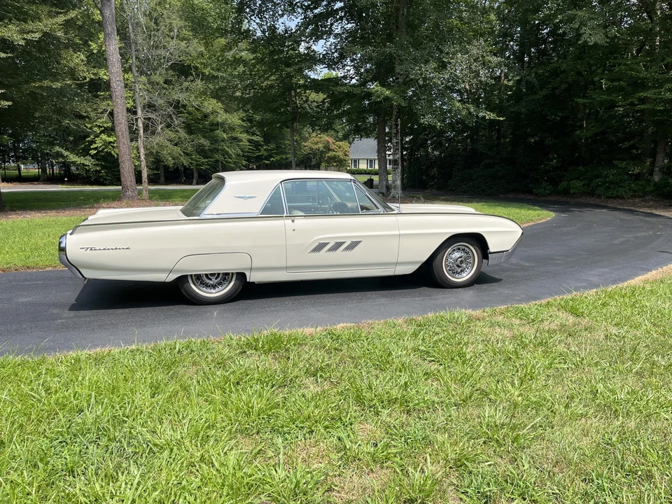 1963 Ford Thunderbird 3rd Gen - Image 11 of 31