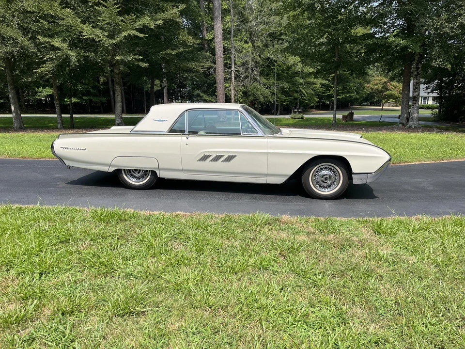 1963 Ford Thunderbird 3rd Gen - Image 13 of 31