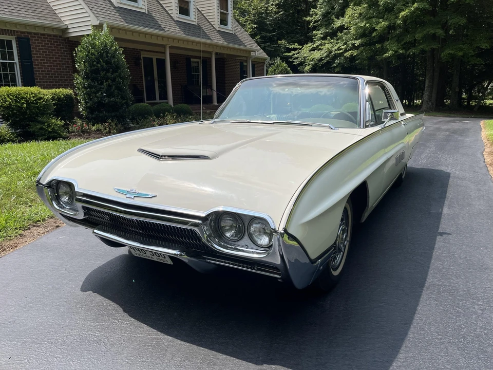 1963 Ford Thunderbird 3rd Gen - Image 2 of 31