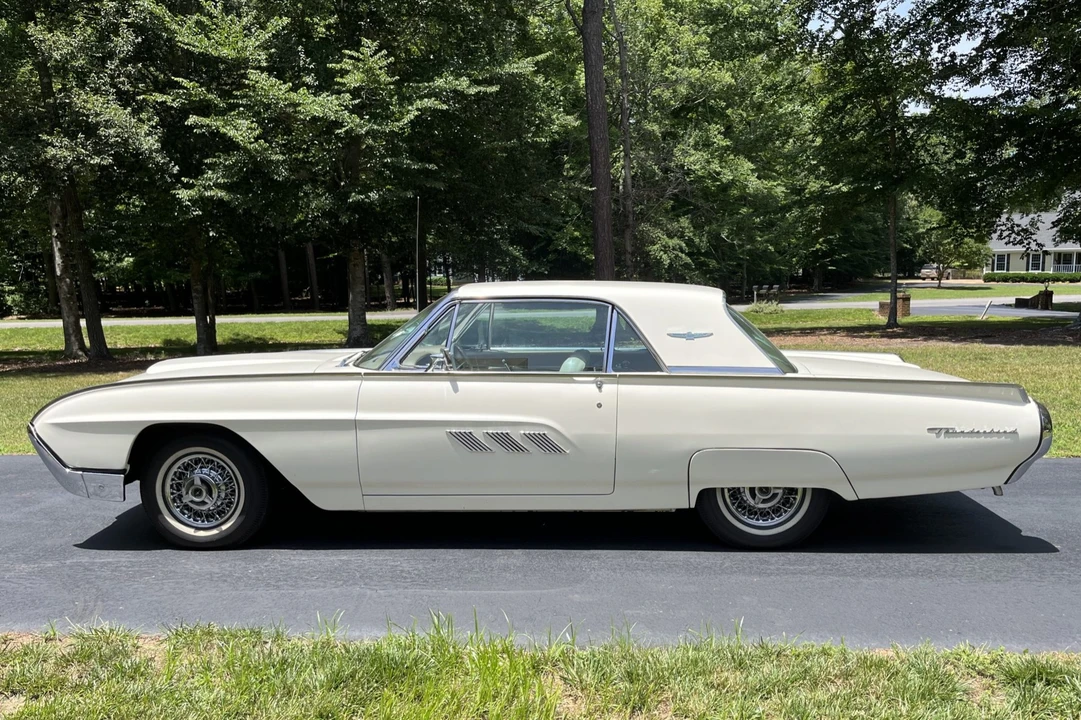 1963 Ford Thunderbird 3rd Gen - Image 5 of 31