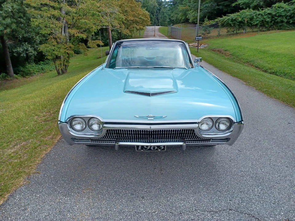 1963 Ford Thunderbird 3rd Gen - Image 24 of 31