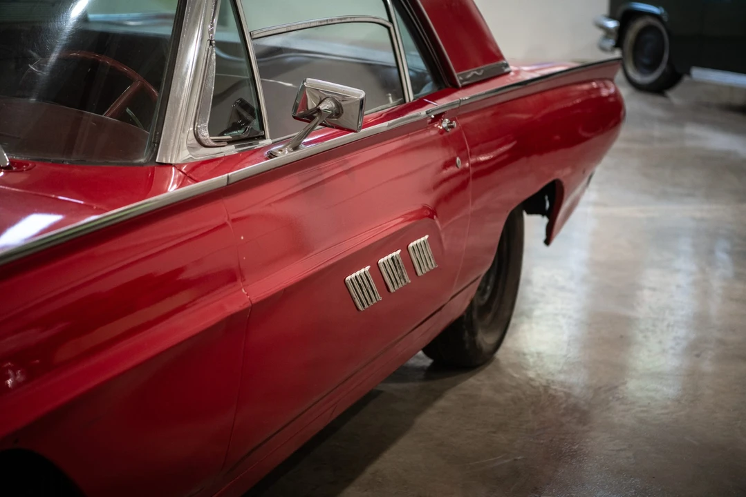 1963 Ford Thunderbird 3rd Gen - Image 25 of 31