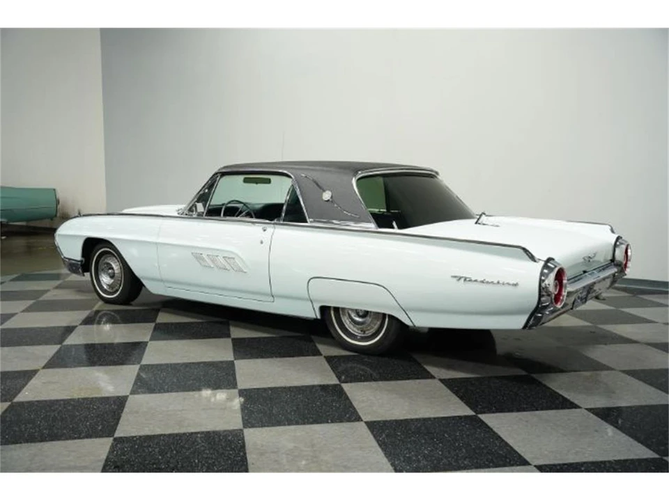 1963 Ford Thunderbird 3rd Gen - Image 4 of 21