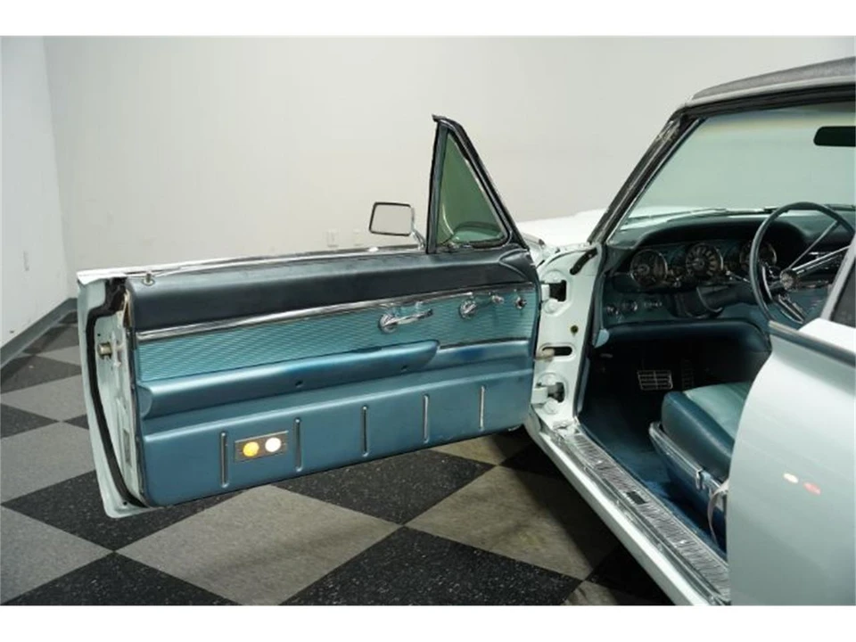 1963 Ford Thunderbird 3rd Gen - Image 11 of 21