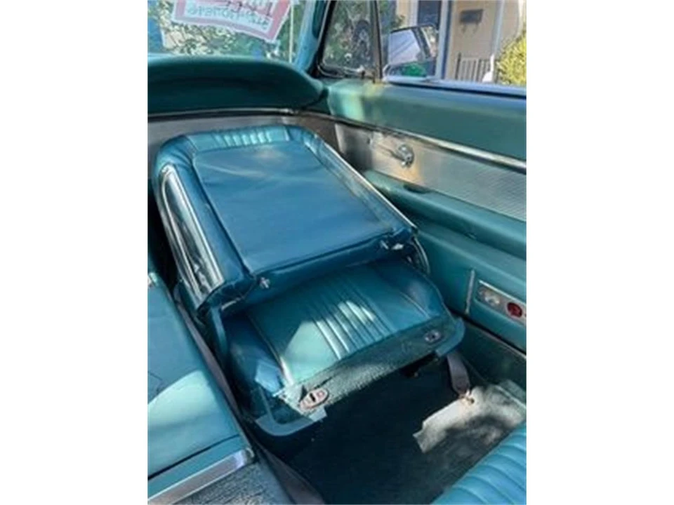 1963 Ford Thunderbird 3rd Gen - Image 25 of 30