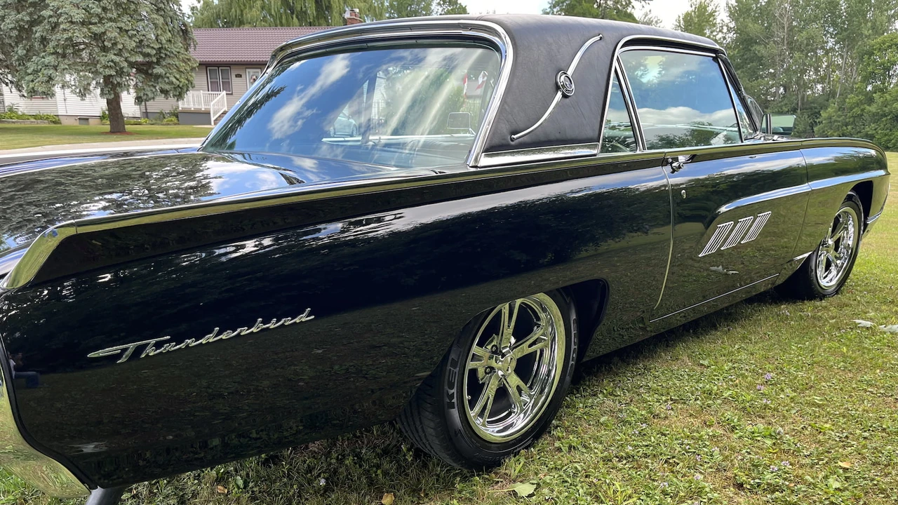 1963 Ford Thunderbird 3rd Gen - Image 2 of 25