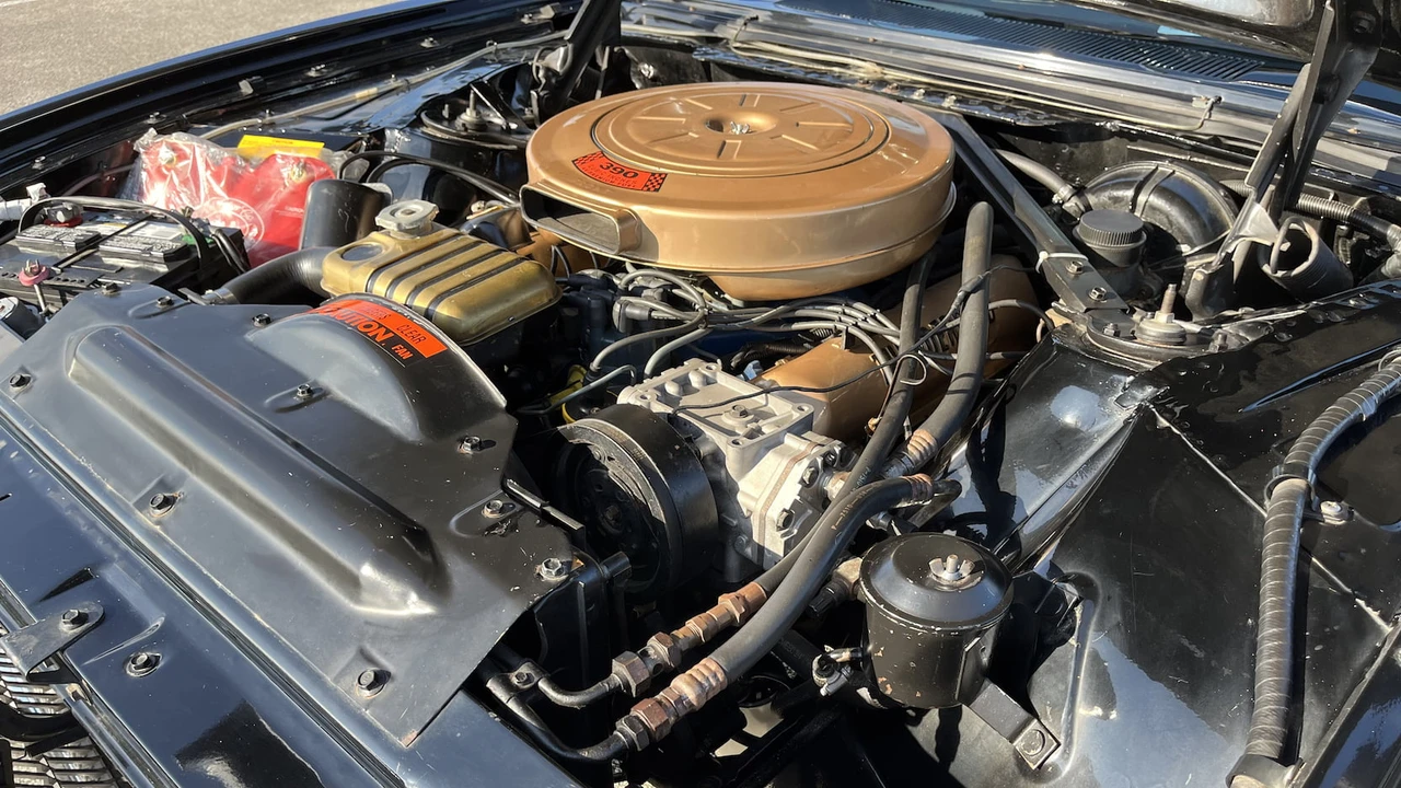 1963 Ford Thunderbird 3rd Gen - Image 5 of 25