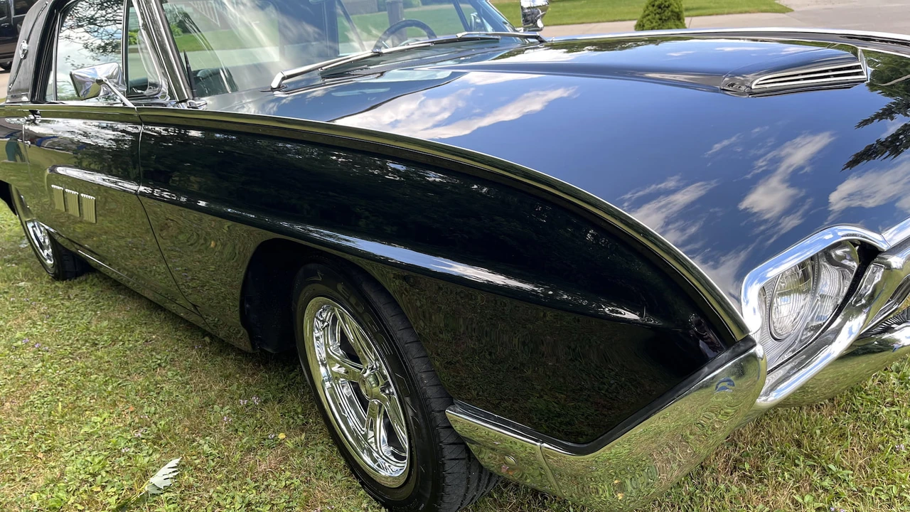 1963 Ford Thunderbird 3rd Gen - Image 11 of 25