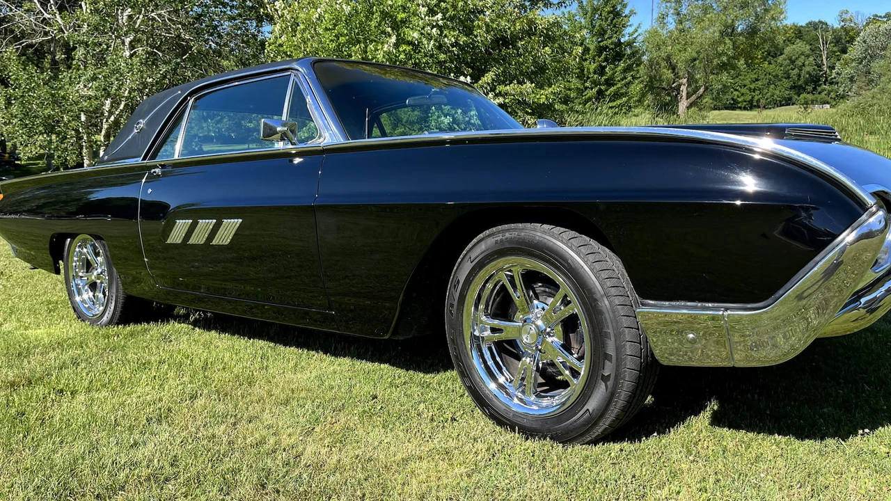 1963 Ford Thunderbird 3rd Gen - Image 25 of 25