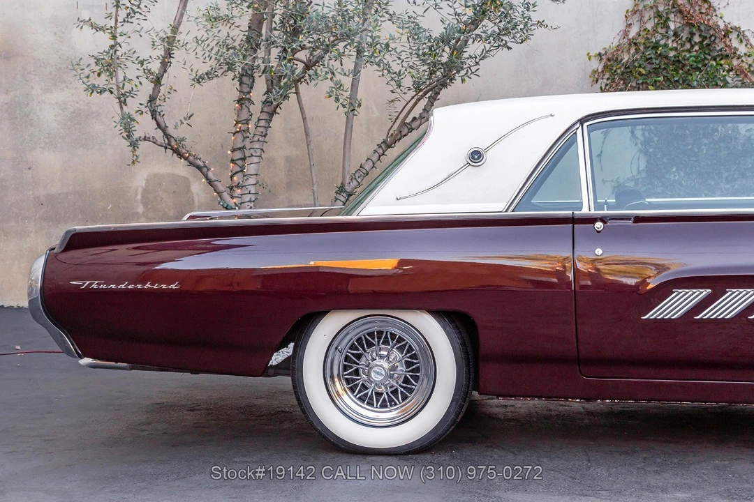 1963 Ford Thunderbird 3rd Gen - Image 12 of 31