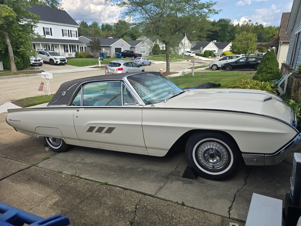 1963 Ford Thunderbird 3rd Gen - Image 2 of 9