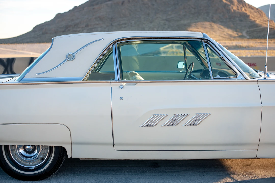 1963 Ford Thunderbird 3rd Gen - Image 20 of 31
