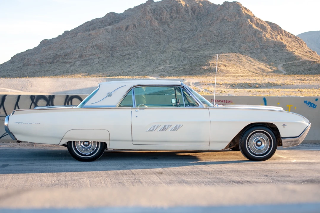 1963 Ford Thunderbird 3rd Gen - Image 10 of 31