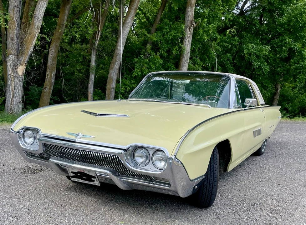 1963 Ford Thunderbird 3rd Gen - Image 2 of 31