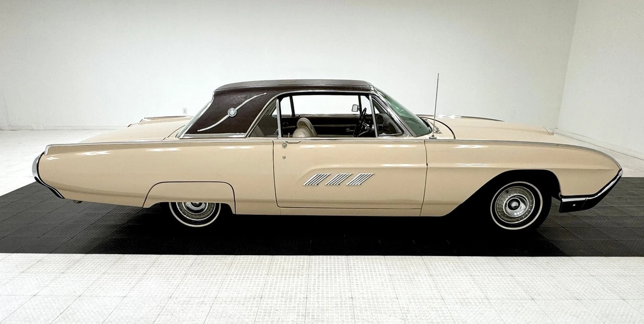 1963 Ford Thunderbird 3rd Gen - Image 6 of 12