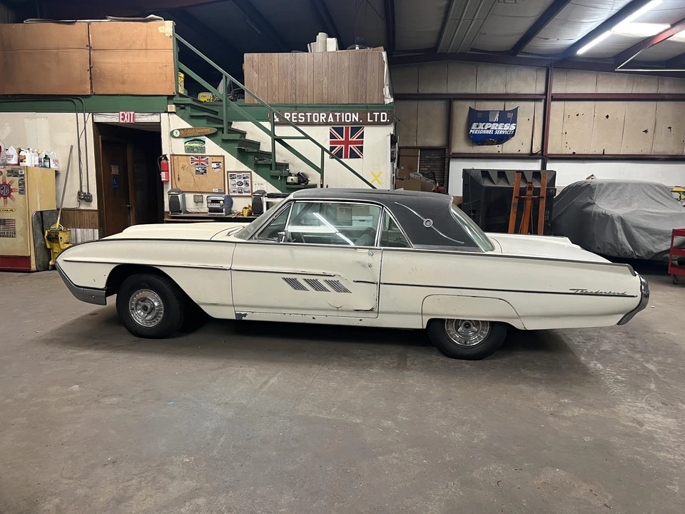 1963 Ford Thunderbird 3rd Gen - Image 4 of 31