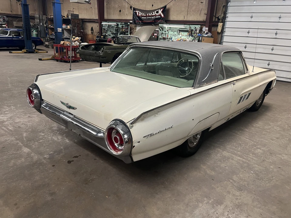 1963 Ford Thunderbird 3rd Gen - Image 9 of 31