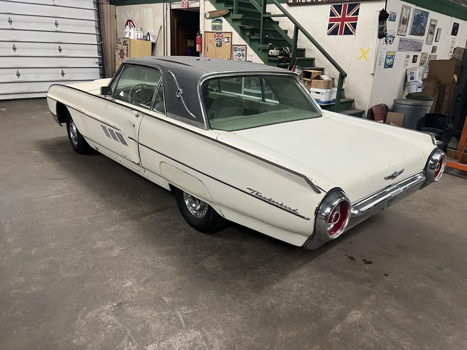 1963 Ford Thunderbird 3rd Gen - Image 5 of 31