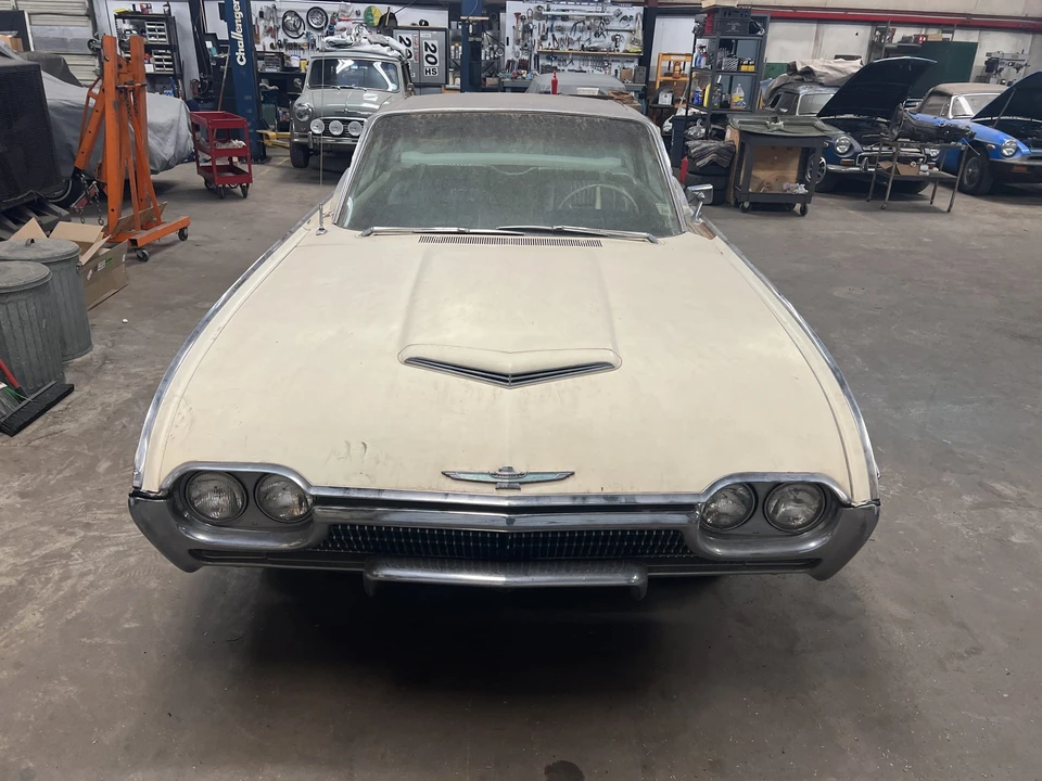 1963 Ford Thunderbird 3rd Gen - Image 2 of 31