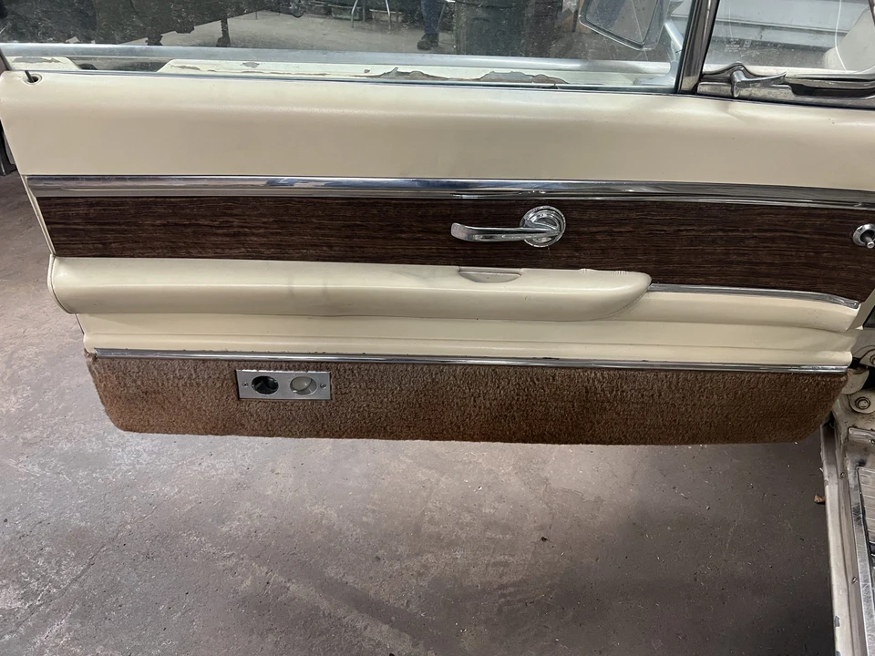 1963 Ford Thunderbird 3rd Gen - Image 25 of 31